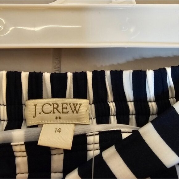 NWT J. Crew Navy White Stripe Skirt with Pockets, size 14 - Picture 5 of 5